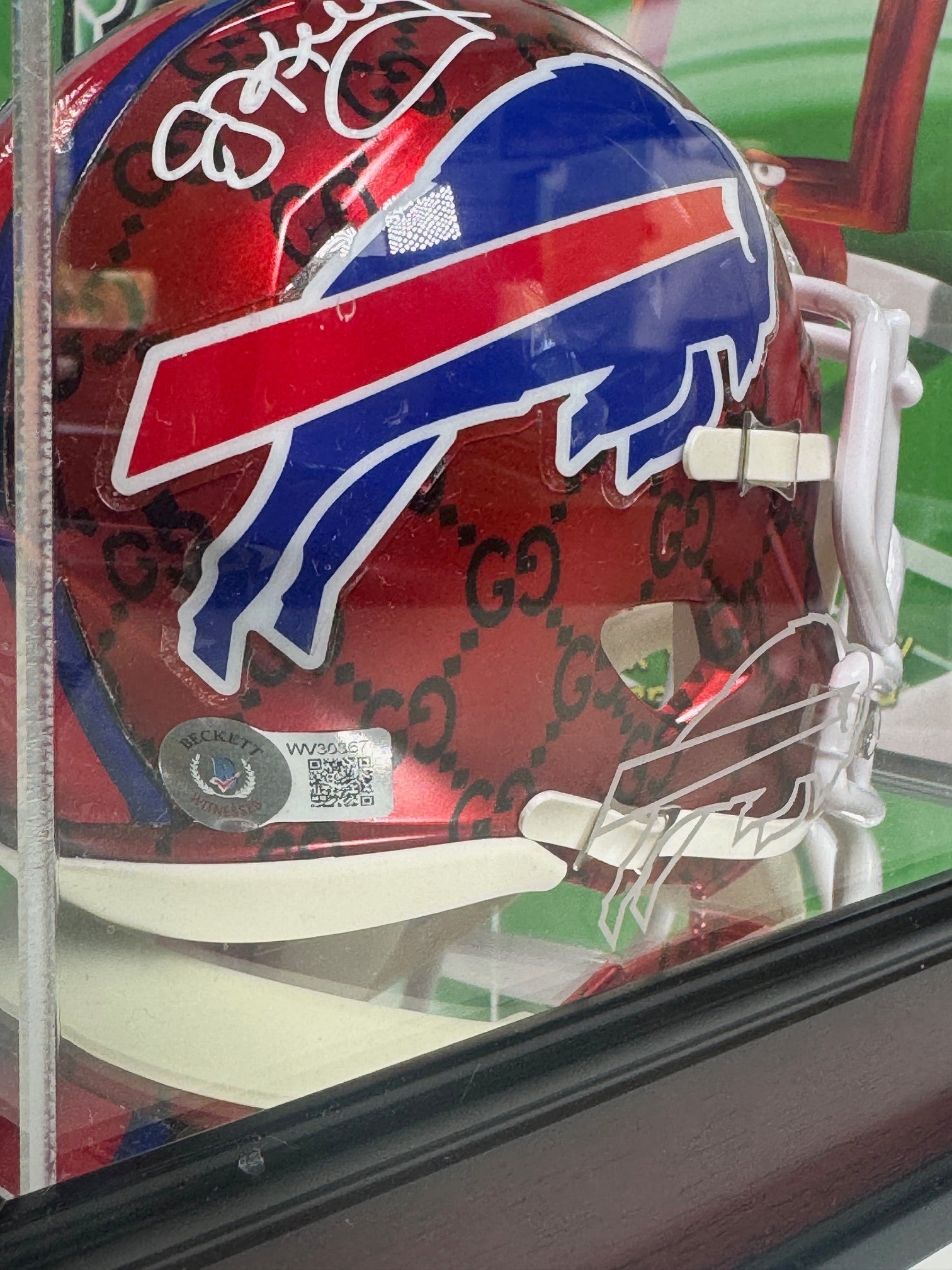 Beckett COA included with Jim Kelly signed one-of-a-kind Gucci Bills mini helmet