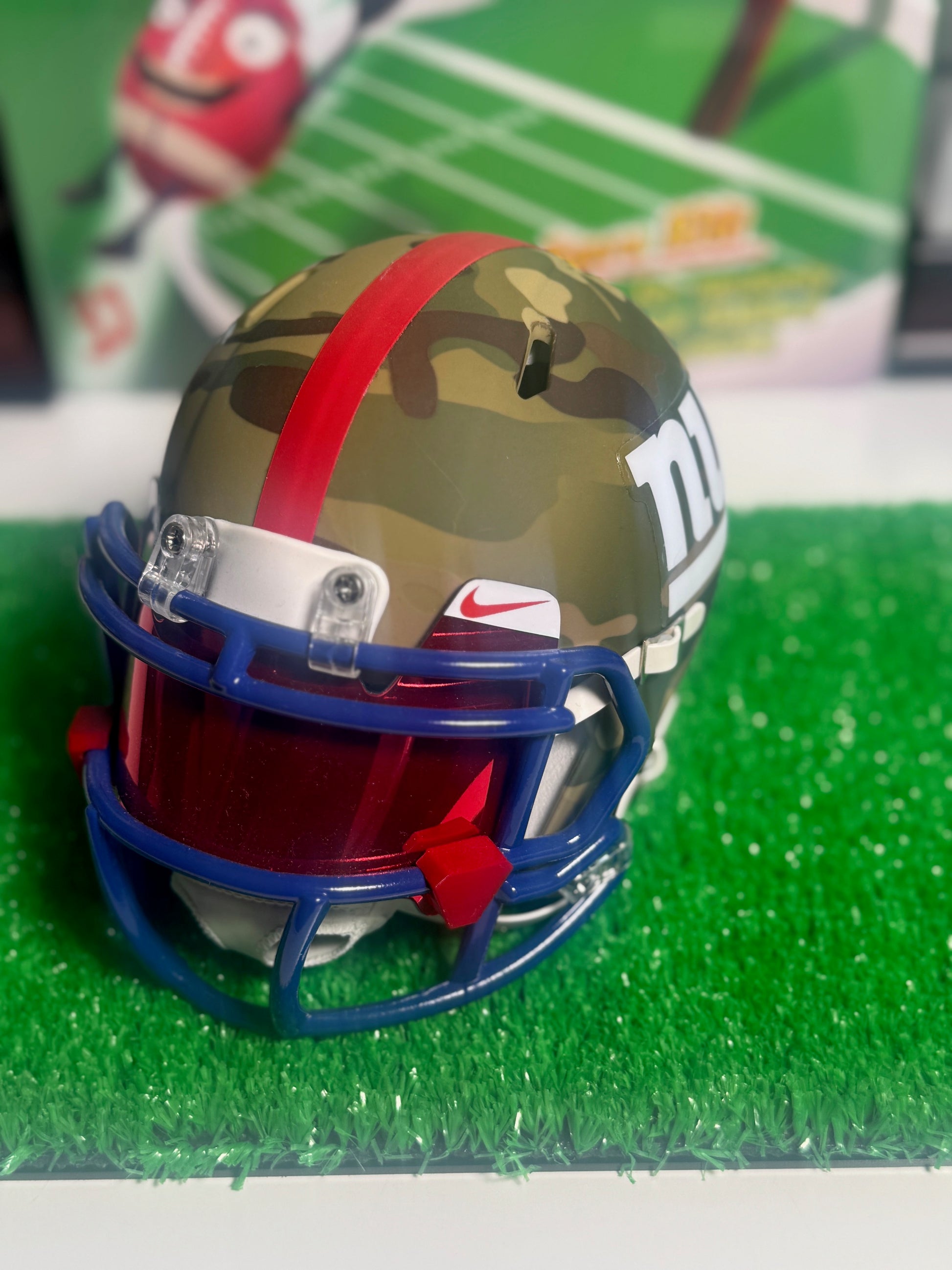 Daniel Jones New York Giants Autographed Camo Speed Mini Helmet – Beckett COA – Official NFL Collectible